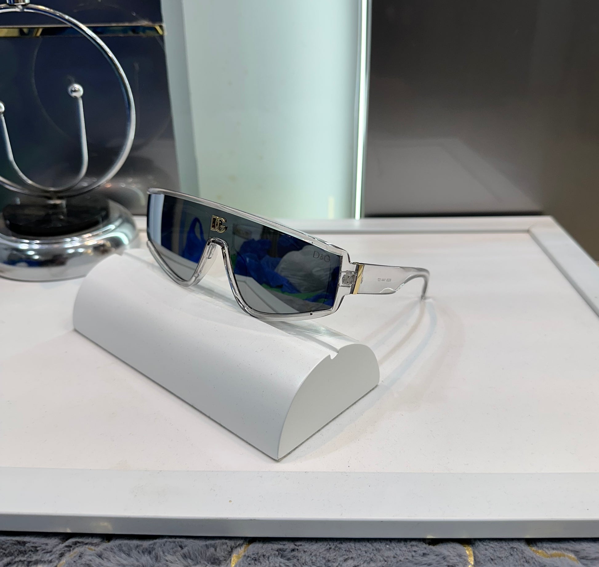 DOLCE & GABBANA *HITMAN SERIES* SUNGLASS WITH OG  BOX Urban Classics Store