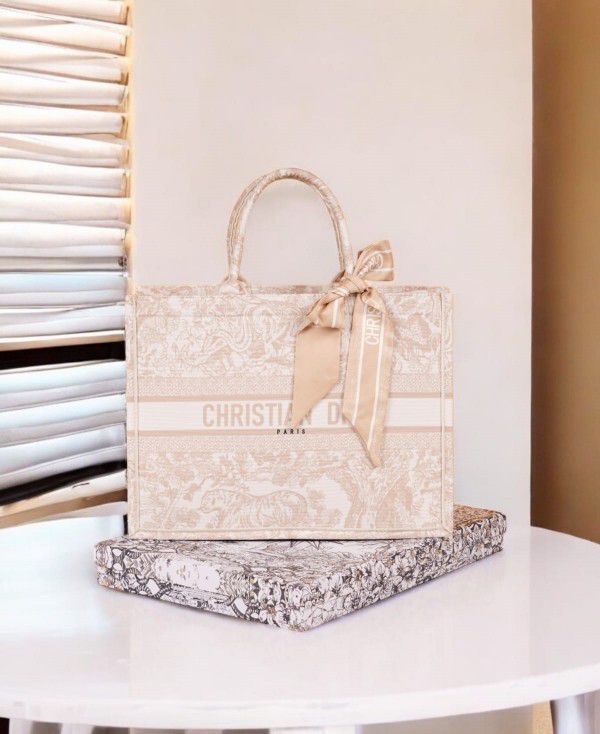 DIOR TOTE TOILE JOUY SIDE BAG CREAM COLOUR WITH BRAND BOX Urban Classics Store