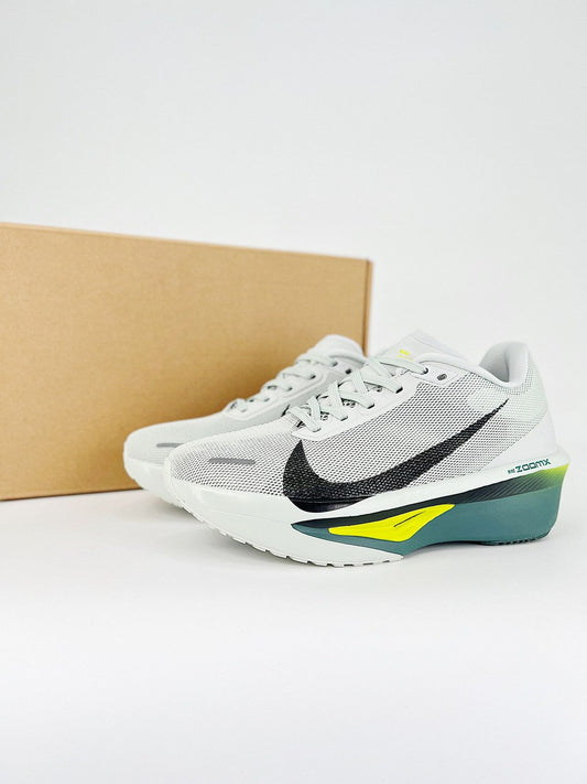 NIKE ZOOM X INVINCIBLE RUN FLYKIT 6 WHITE COLOUR WITH OG BOX Urban Classics Store