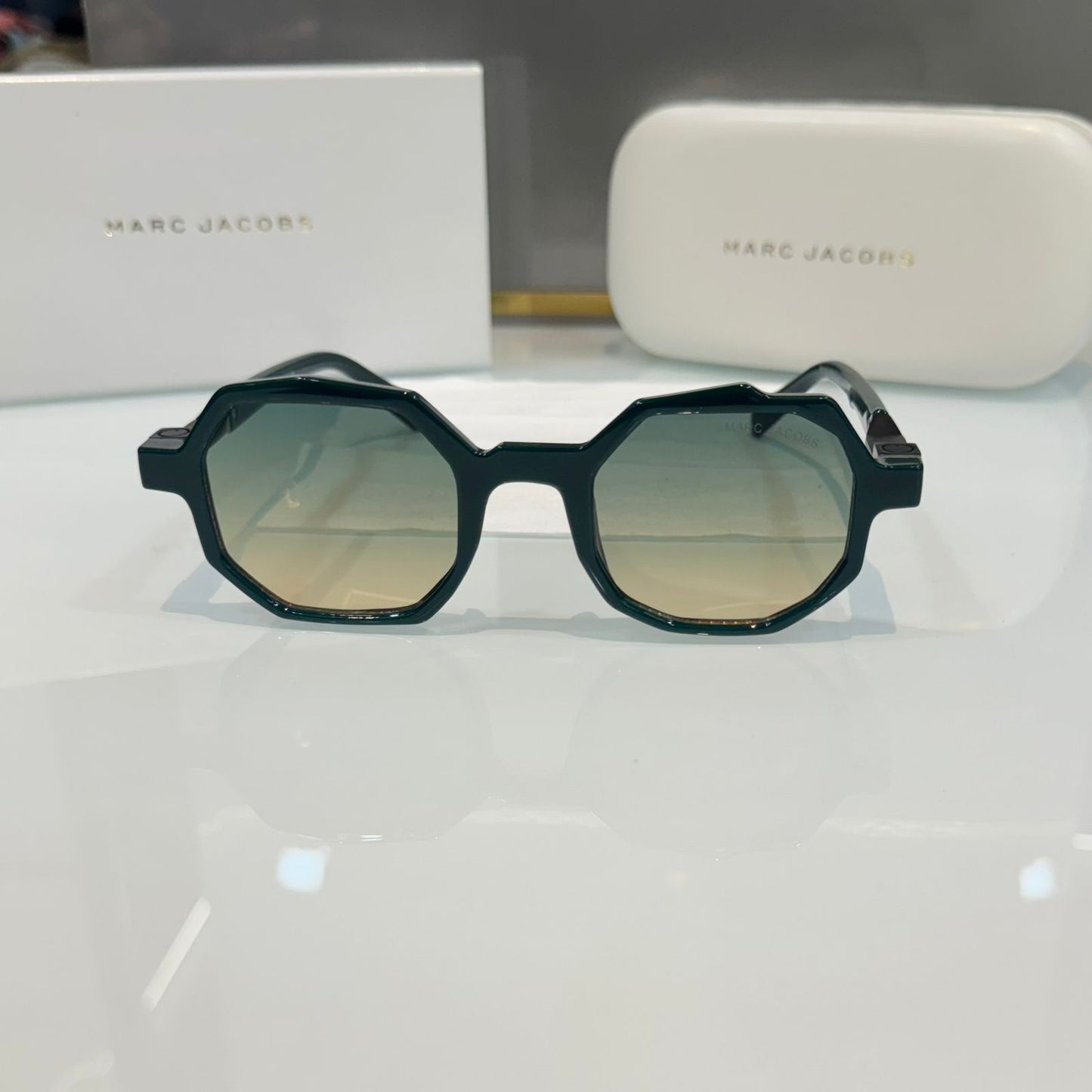 MARC & JACOOB PREMIUM SUNGLASS WITH IOG BOX Urban Classics Store