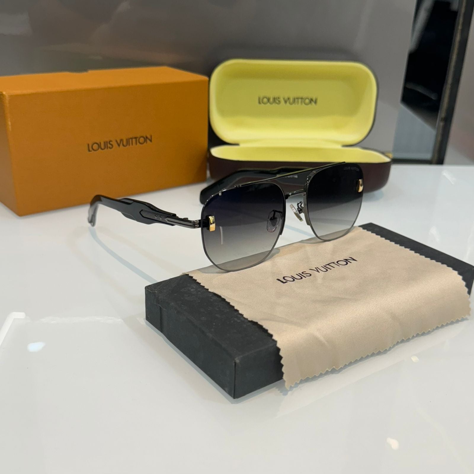 LOUIS VUITTON PREMIUM SUNGLASS WITH OG BOX Urban Classics Store