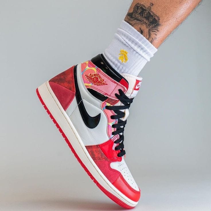 AIR JORDAN RETRO 1 HIGH SPIDERVERSE WITH OG BOX Urban Classics Store