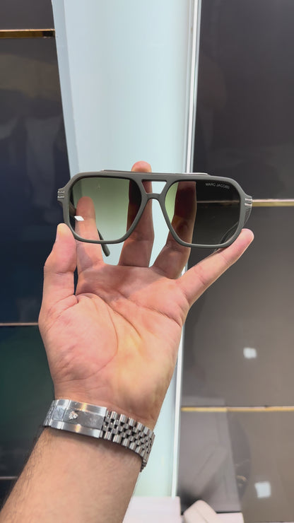 MARC JACOBS  **THE CLASSICS ** SUNGLASSES MATT BLACK WITH OG KIT