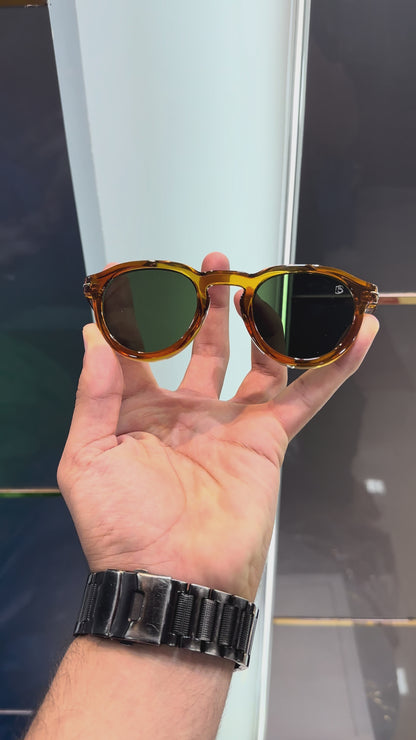 DAVID BECKHAM PREMIUM SUNGLASSES WITH OG BOX